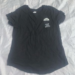 Old navy T-shirt